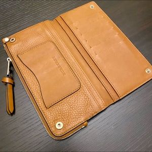 Authentic Burberry Lexi Wallet Saddle Brown